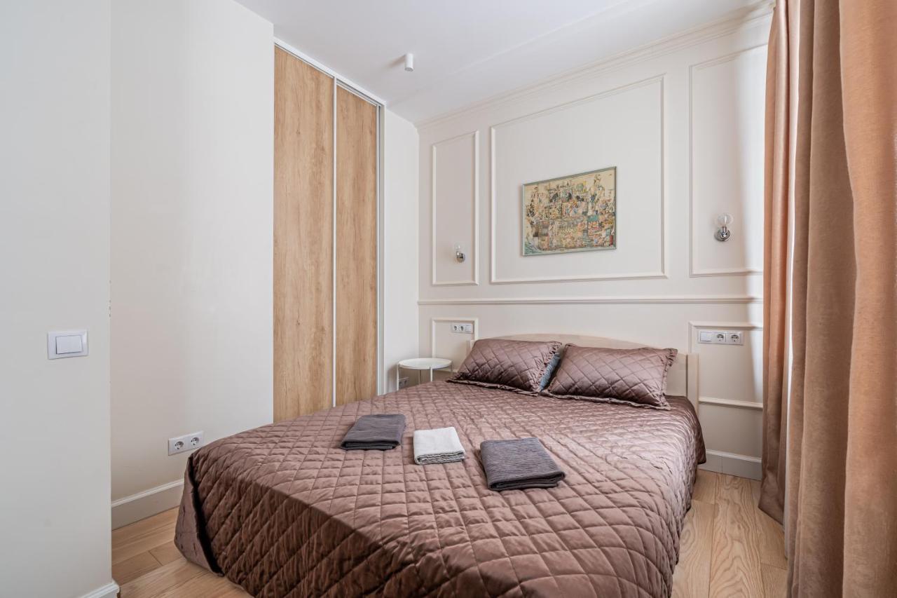 Stylish Studio Close To City Center, Cafes & Parks & Local Dining リガ エクステリア 写真