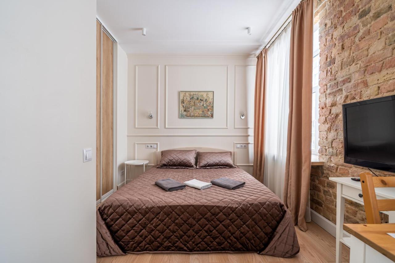 Stylish Studio Close To City Center, Cafes & Parks & Local Dining リガ エクステリア 写真