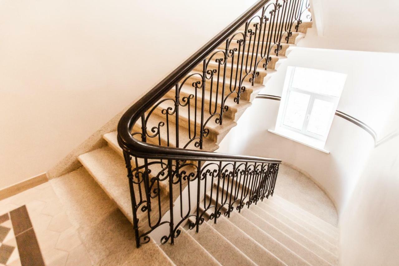 Stylish Studio Close To City Center, Cafes & Parks & Local Dining リガ エクステリア 写真